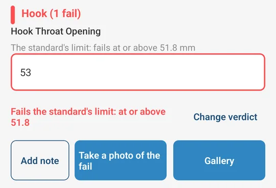 The field app flagging a hook throat opening of 53 mm that fails the standard's limit of 51.8 mm